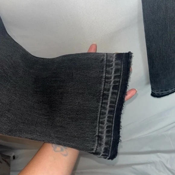 EB Denim Aritzia Unraveled Two Side Slit Jeans - Grade School - Size 24 - Picture 9 of 15